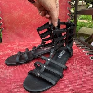 Joe Boxer Sandals